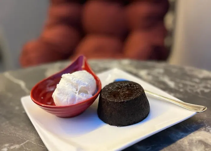 Bizant Boutique & Coffee,bar ホテル ドゥラス